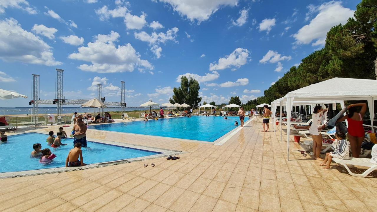 Sporkoey Hotel & Beach Club Darica  Luaran gambar