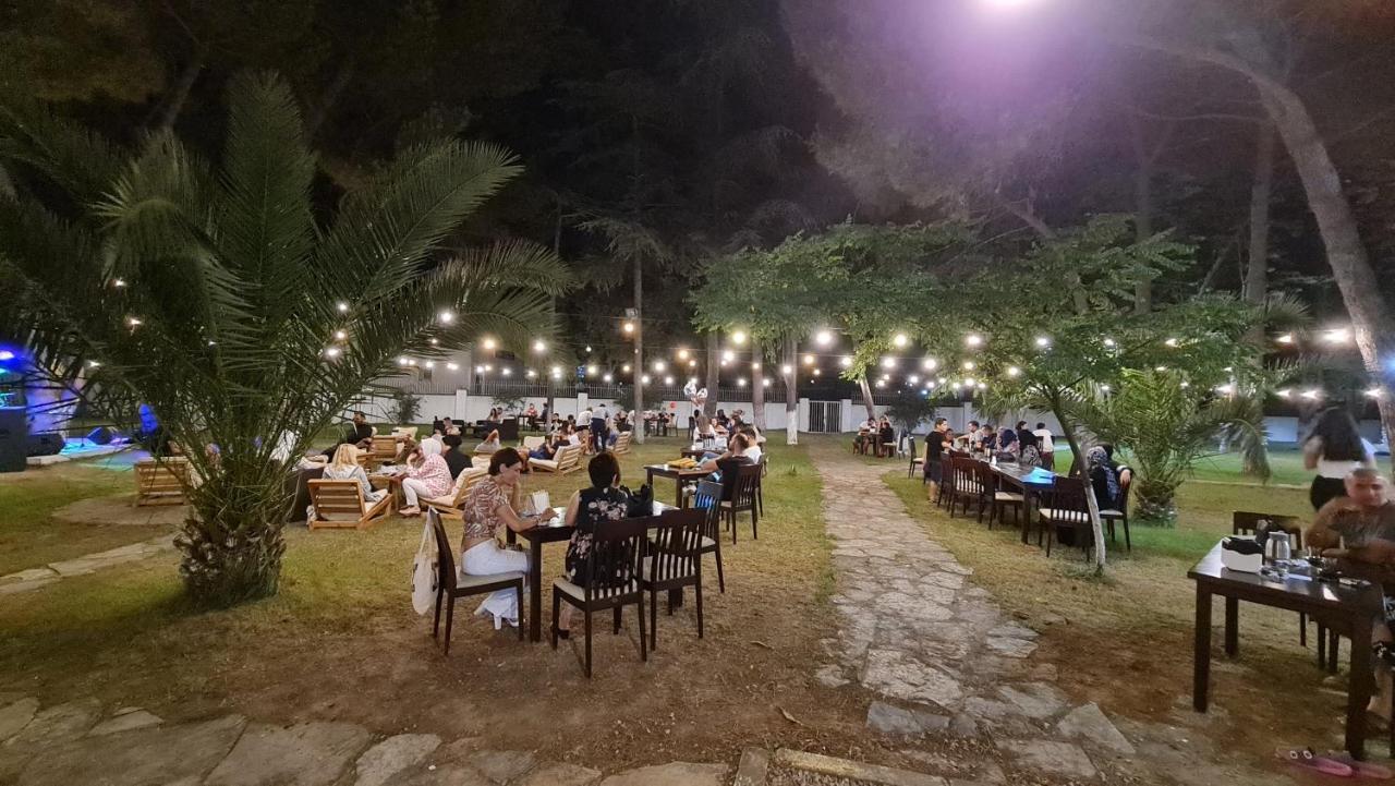 Sporkoey Hotel & Beach Club Darica  Luaran gambar